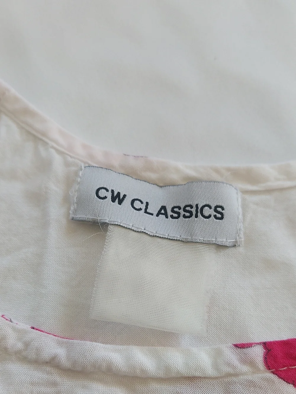 Classic CW Classics White Dress with Pink Floral Accent Lightweight .Size XL - Picture 5 of 7